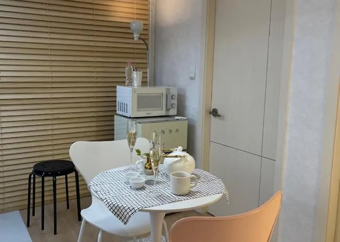 Apartment 플로팅 클라우드